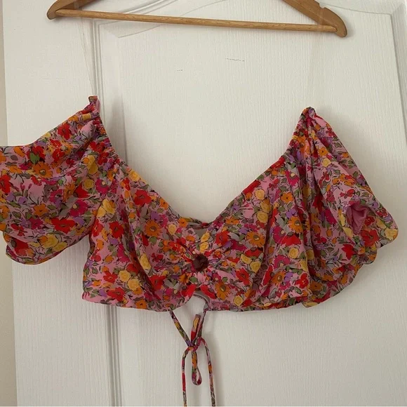 Floral Top - Picture 2 of 5